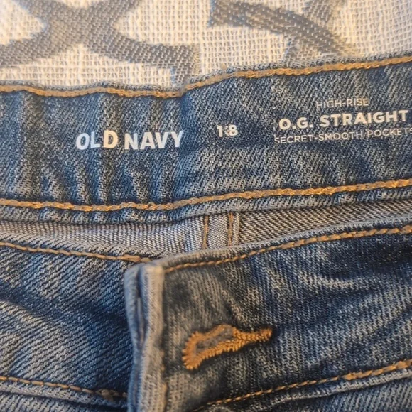 Women's Old Navy,High Rise, O.G Straight Leg, Lightly Distressed, Size 18 Jeans - Picture 3 of 6